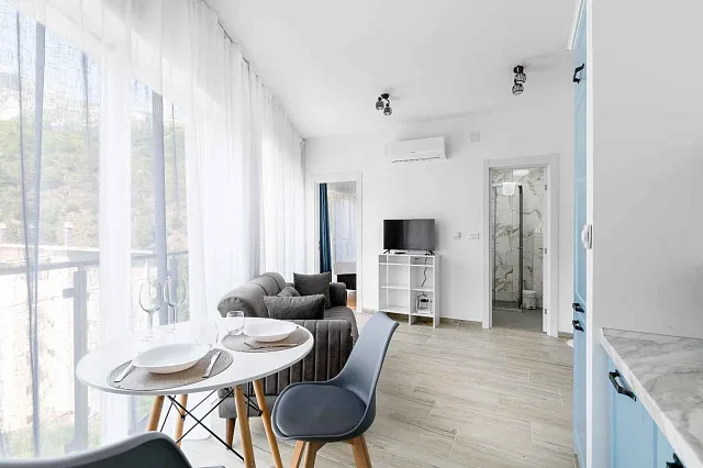 Stylish 30 m² One-Bedroom Apartment with Scenic Views in Bečići